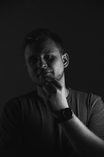 2022-XII-24-26-Portrety-z-nowa-lampa-1