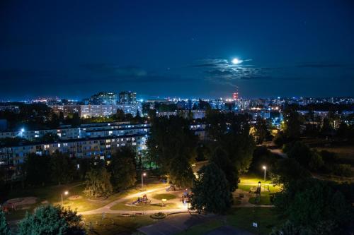 Nocny-widok-z-dachu-1